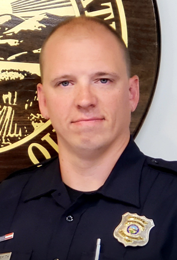 photo of police officer